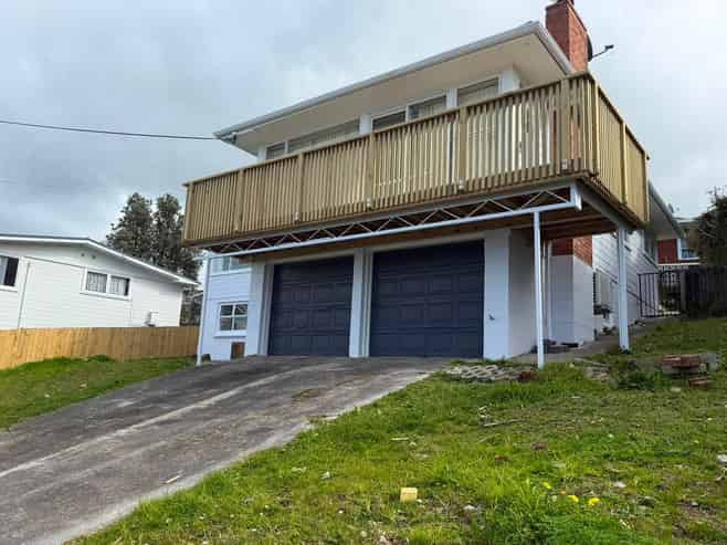 27 Chivalry Road, Glenfield