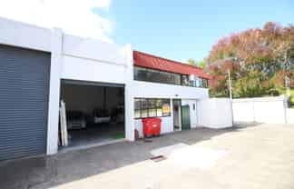 186sqm Industrial – prime location