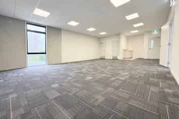 BRAND NEW 375M² HIGH QUALITY UNIT FOR URGENT SALE
