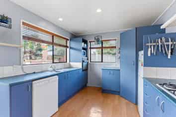 336 Whangaparaoa Road, Stanmore Bay