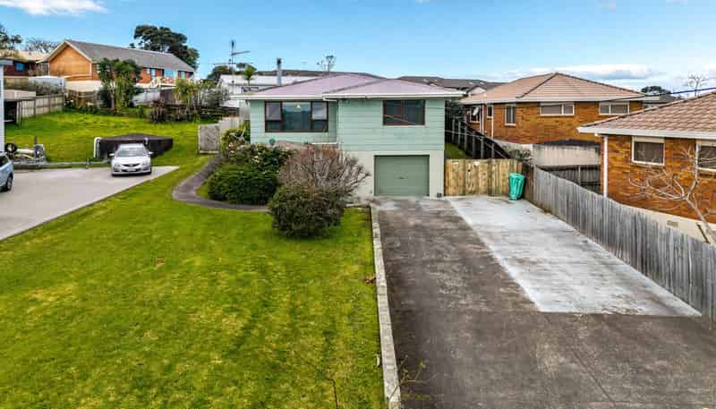 336 Whangaparaoa Road, Stanmore Bay