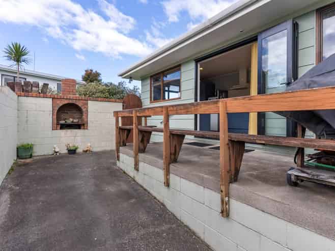336 Whangaparaoa Road, Stanmore Bay
