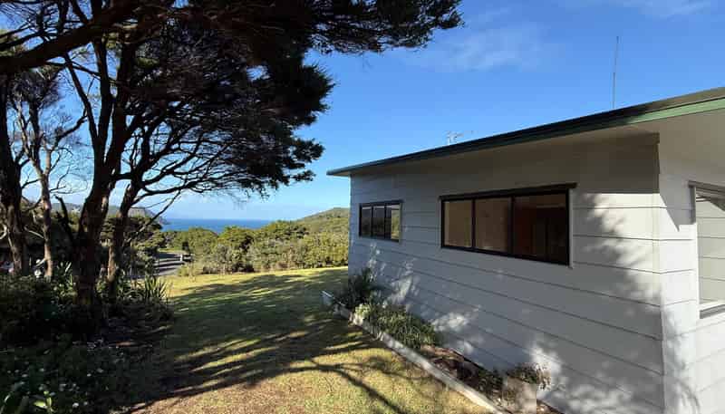6 Iona Road, Great Barrier Island