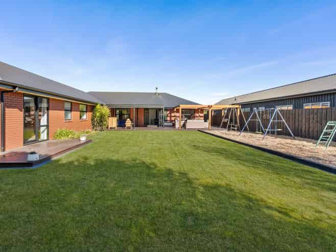16 Carrick Place, Rolleston