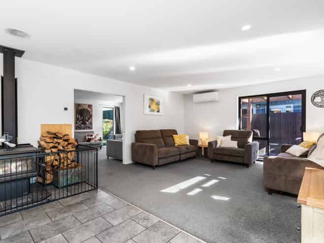 16 Carrick Place, Rolleston