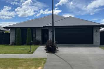 56 Petries Road , Woodend