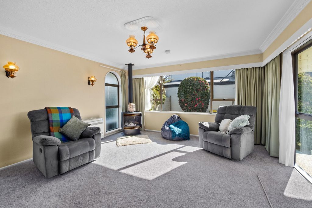 Fantastic space - three bedrooms 5