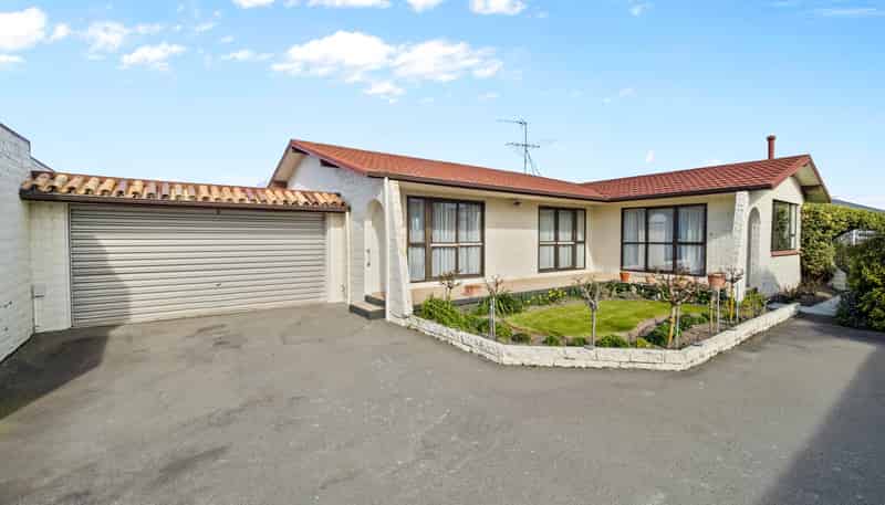 2/282 Tancred Street, Ashburton