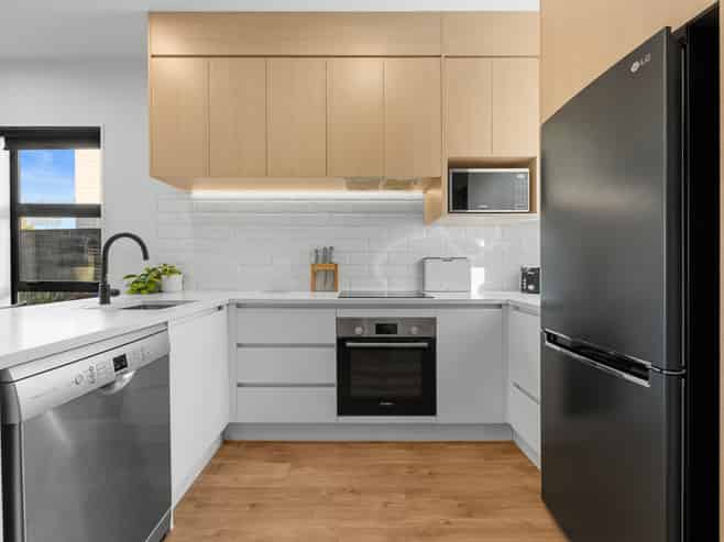 2/89 Beach Road, Te Atatu Peninsula