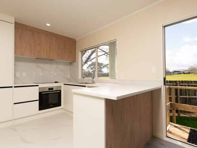 2/19 Velvet Crescent, Otara