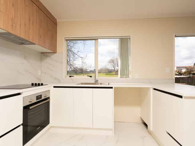 2/19 Velvet Crescent, Otara