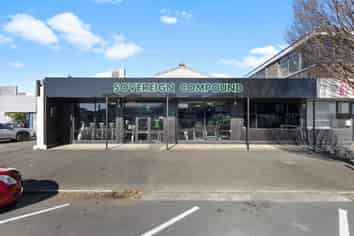 Tenanted Investment in Tightly Held Precinct 