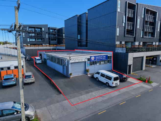 Standalone Onehunga Warehouse + Yard 