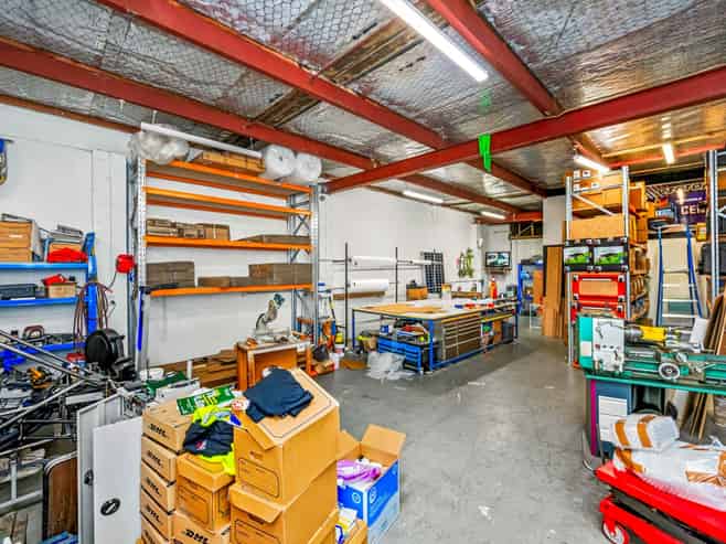 HIGH-EXPOSURE INDUSTRIAL INVESTMENT
