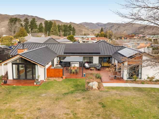 60 Neplusultra Street, Cromwell
