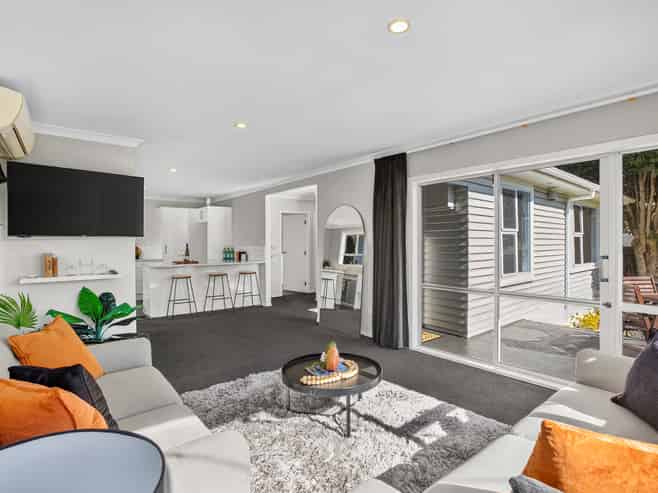 67 Clawton Street, Westown