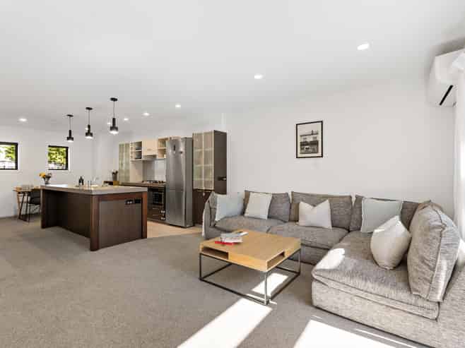 13/21 Hunters Park Drive, Three Kings