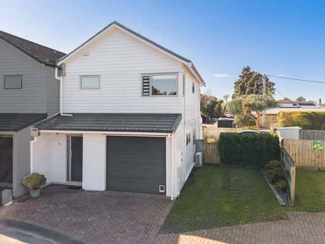 4/103 Swanson Road, Henderson