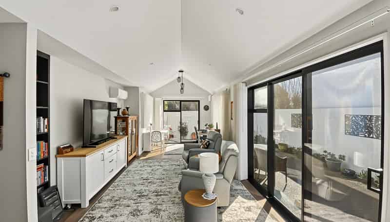 4 Founders Lane, Yaldhurst
