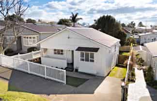 42 Warwick Avenue, Westmere
