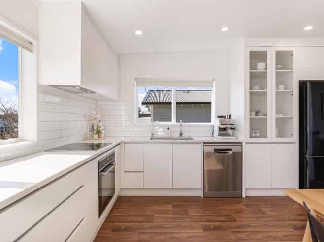 42 Warwick Avenue, Westmere