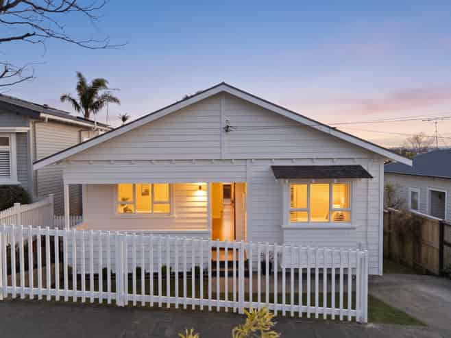 42 Warwick Avenue, Westmere