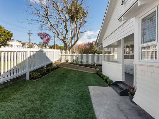 42 Warwick Avenue, Westmere