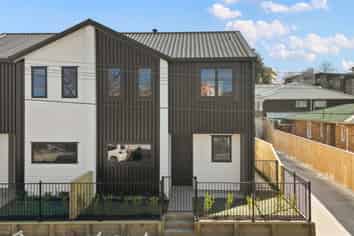 97b Aurora Terrace (Room 2) , Hillcrest