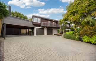 3B Royalty Rise, Red Beach