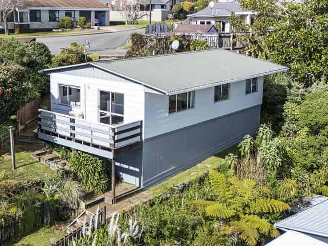 5b Jensen Place, Frankleigh Park