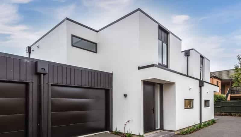2/10 Bishop Street, Saint Albans