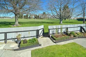 505 Poplar Place, Akina