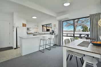 505 Poplar Place, Akina