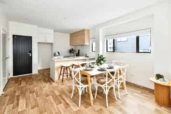 2/75 McAnnalley Street, Manurewa East