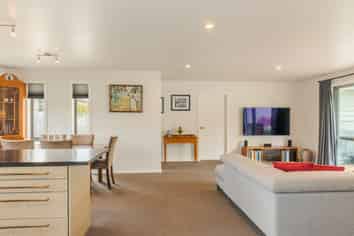 51B Romilly Street, Westport