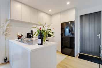 8 Patariki Way, Beach Haven