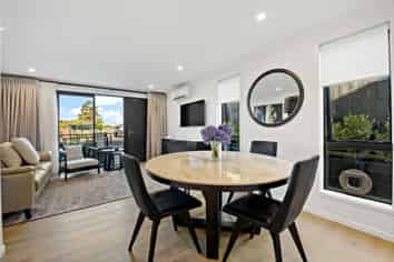 8 Patariki Way, Beach Haven