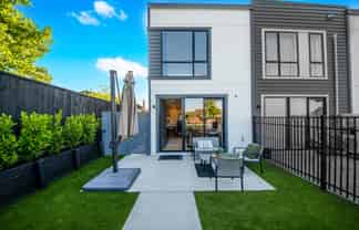 8 Patariki Way, Beach Haven