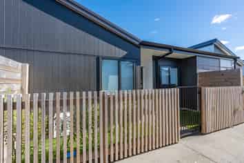 14/425 Dey Street, Hamilton East