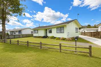 46 Aquarius Drive, Kawaha Point
