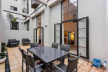 1B/3 Cheshire Street, Parnell