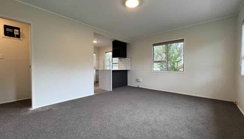 11A Jonathan Place, Sunnynook