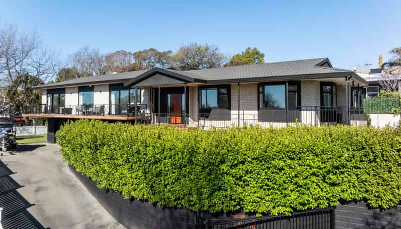 73 James Cook Street, Havelock North