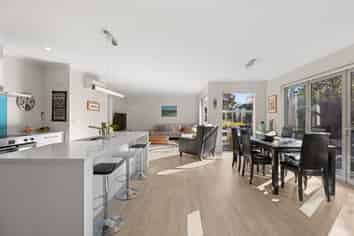 60 Iris Taylor Avenue, West Melton