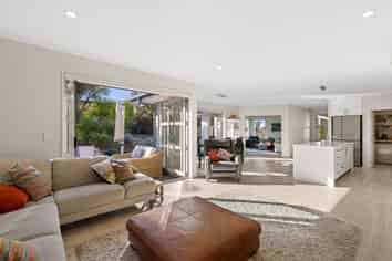 60 Iris Taylor Avenue, West Melton