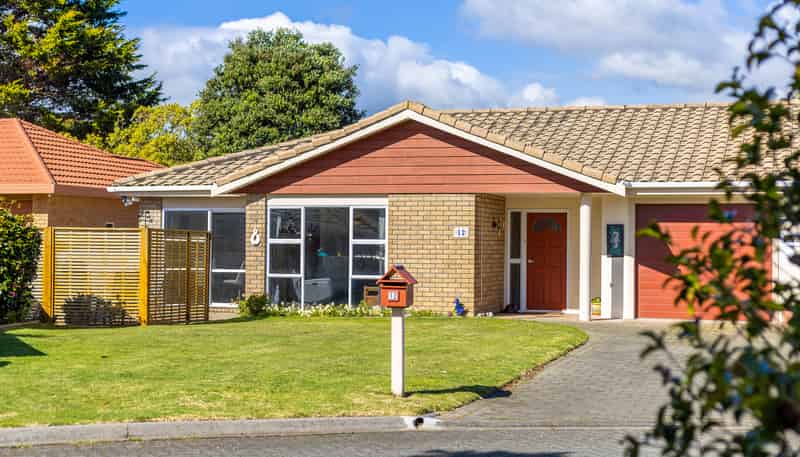 12 Manly Gardens, Paraparaumu Beach