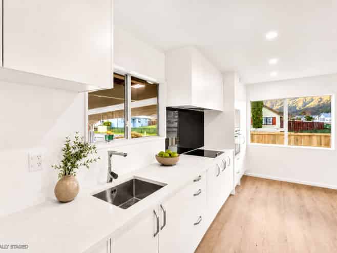 1 Weymouth Grove, Wainuiomata