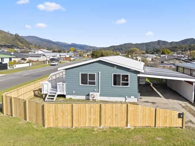 1 Weymouth Grove, Wainuiomata