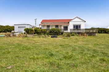 136 Warwick Road, Stratford