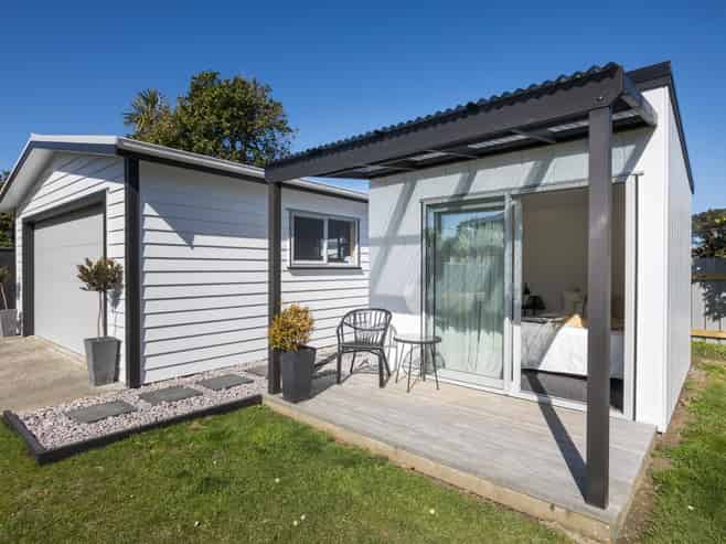 8 Cousins Avenue West, Foxton Beach